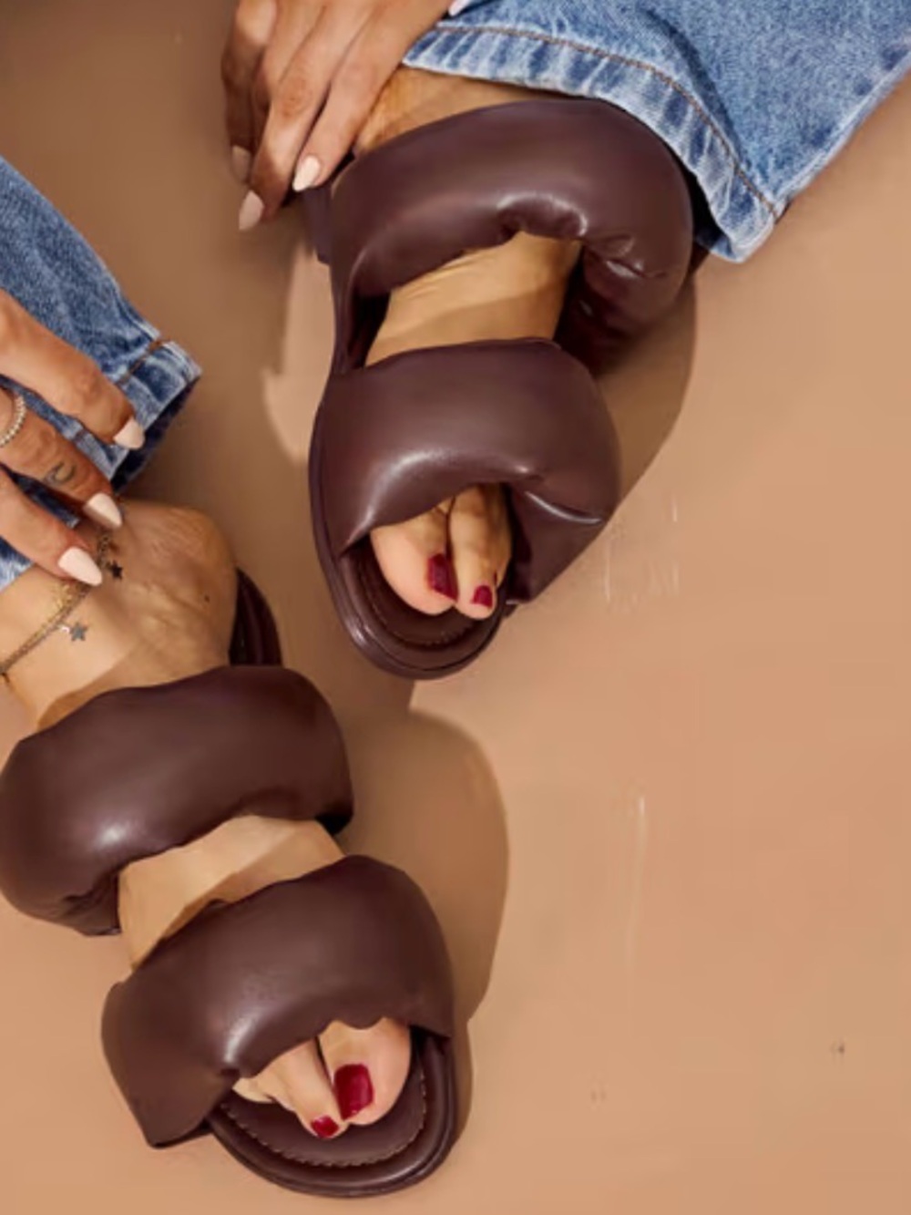 NEW Room "Pillow" sandals/slides dark brown leather size 7.5